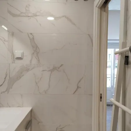 Chiado Modern Attic Duplex 2-bedroom 公寓 *