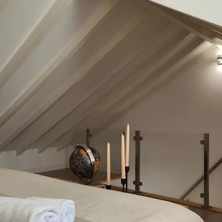 شقة Chiado Modern Attic Duplex 2-bedroom Lisboa