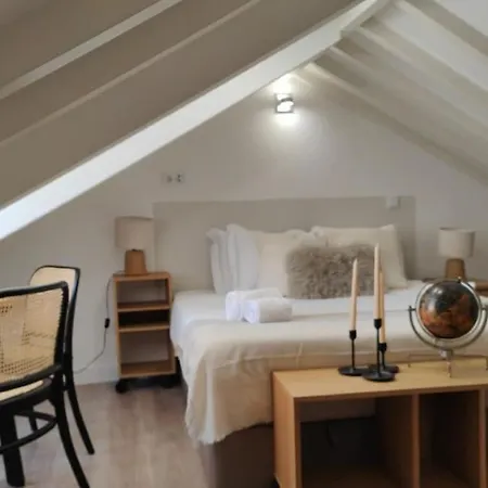 شقة Chiado Modern Attic Duplex 2-bedroom Lisboa