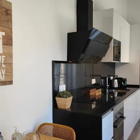 Chiado Modern Attic Duplex 2-bedroom شقة