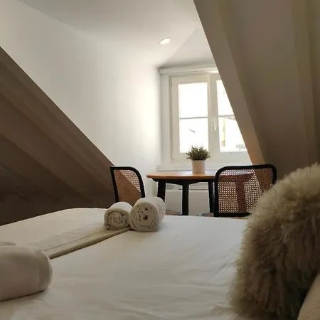 Chiado Modern Attic Duplex 2-bedroom